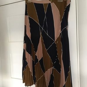 Ann Taylor Pleated Skirt size 10 - NWT